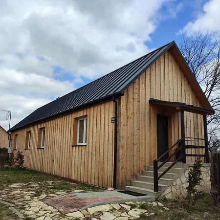Trafo Base Camp アパート Rzędkowice
